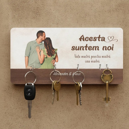 Acesta suntem noi - cuier cu fotografie